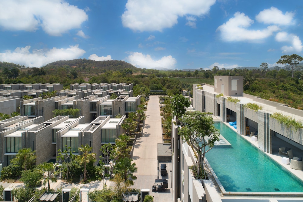 Oceanphere Pattaya Villa — 5-Star Luxury Hotel in Chon Buri, Thailand