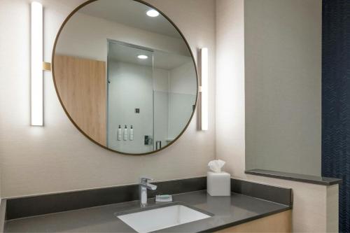 Fairfield by Marriott Inn & Suites Kansas City at The Legends - photo 18