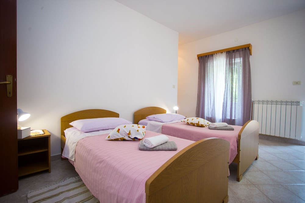 Apartment Napoleon — 4-Star Luxury Hotel in Zminj, Croatia