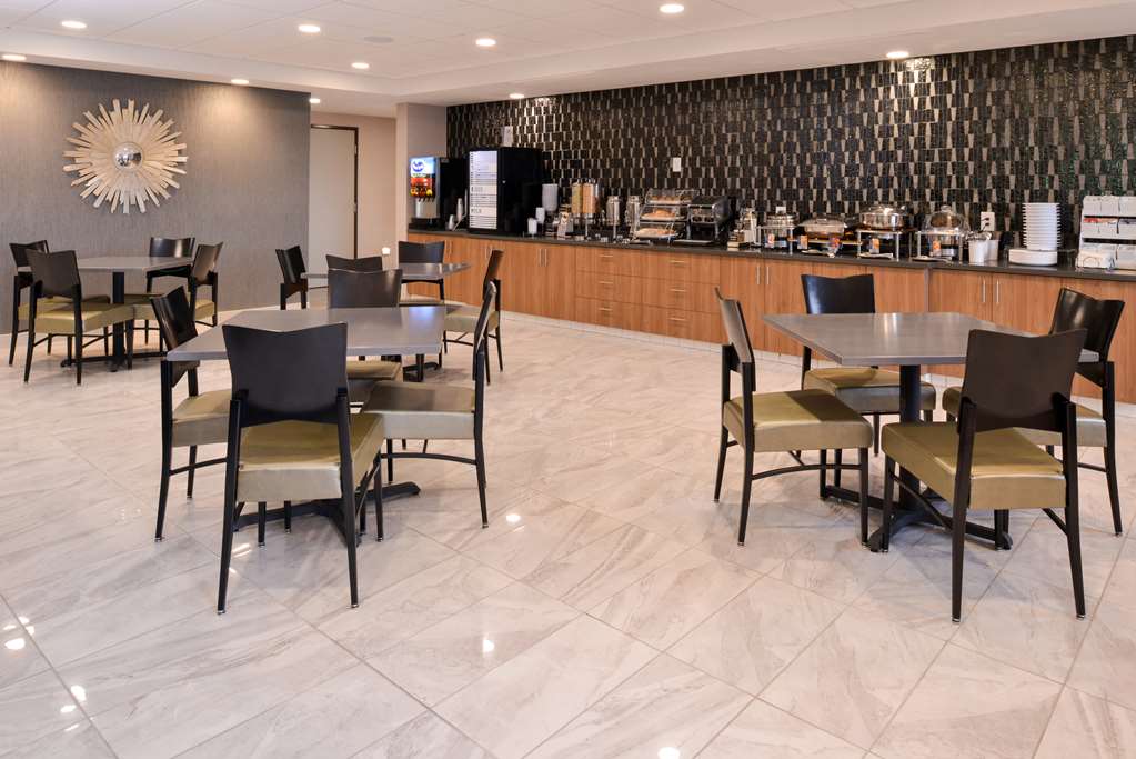 Best Western Plus Coalinga Inn - photo 5