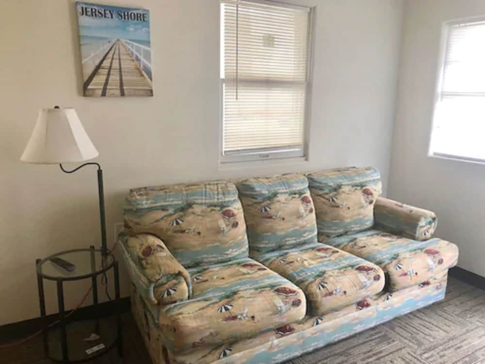Thunderbird Motel - photo 11