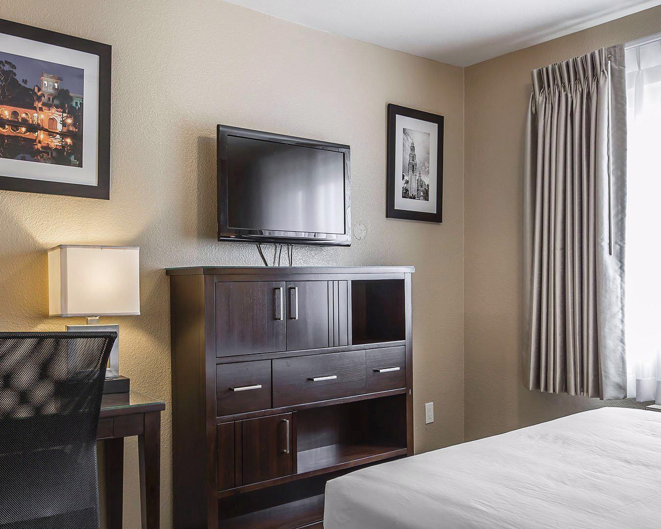 Americas Best Value Inn San Diego Downtown - photo 8