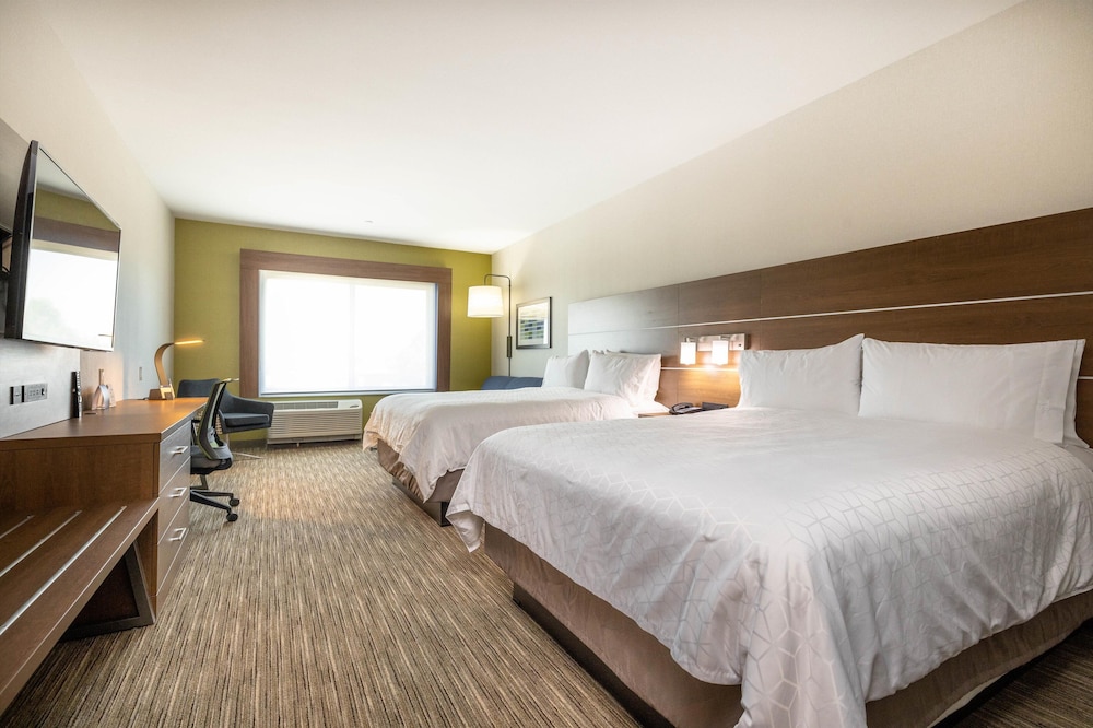 Holiday Inn Express & Suites San Jose Silicon Valley - photo 21