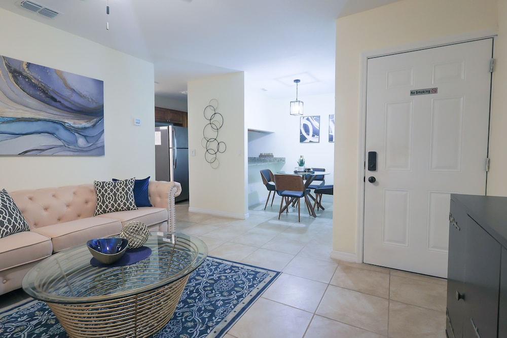 Saint Joseph Suites Down Town Tampa — 4-Star Luxury Hotel in Tampa, United States