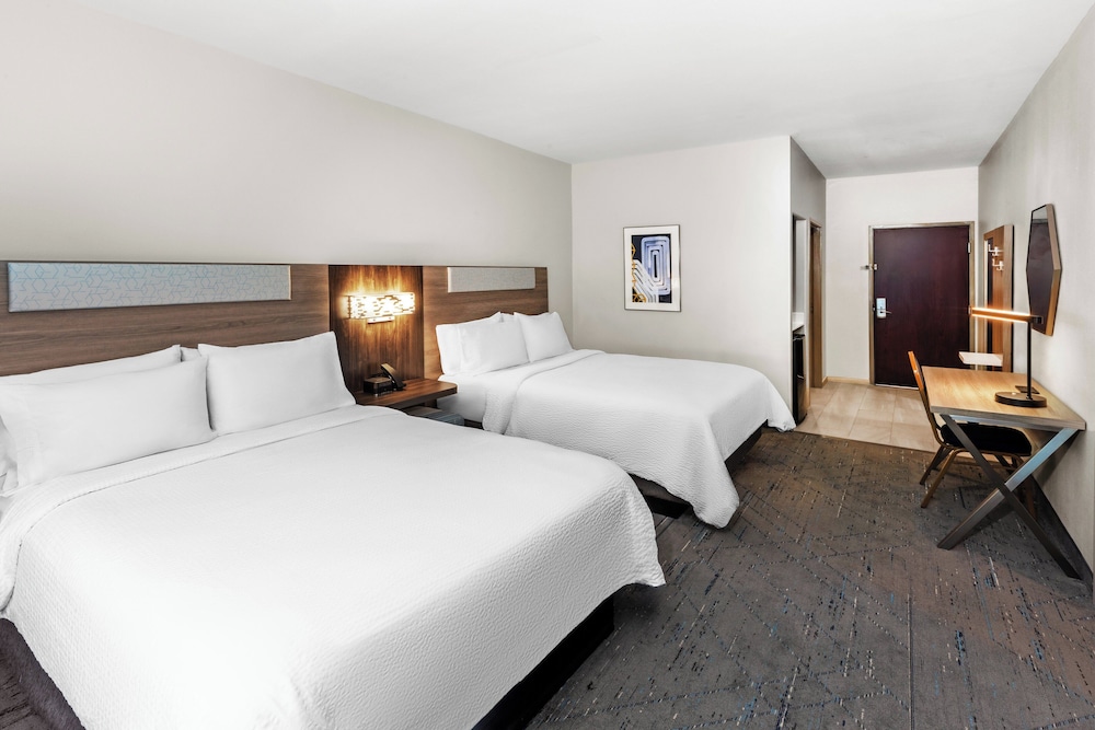 Holiday Inn Express and Suites Henderson by IHG - photo 13