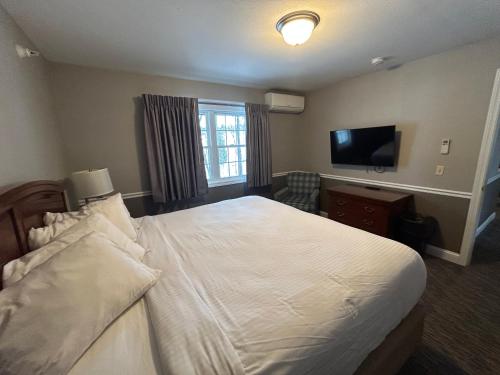 Golden Gables Inn Dazzler Select by Wyndham - photo 58