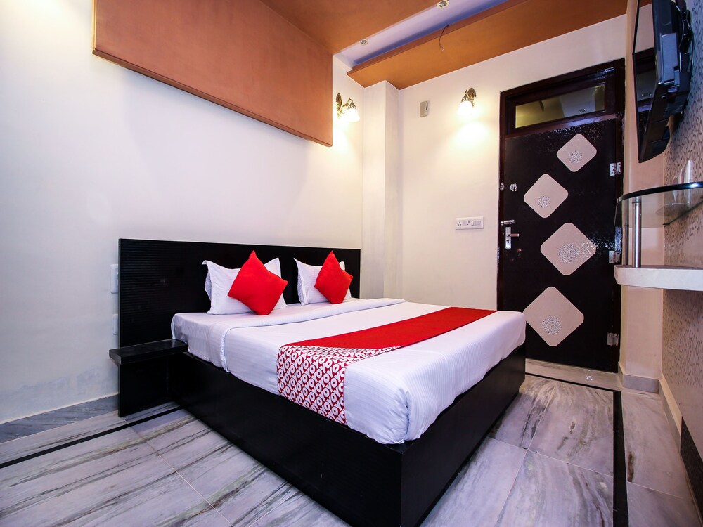 Oyo 15917 Moon Stone - last minute hotel in Jaipur