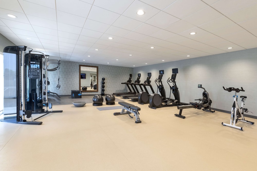 Home2 Suites By Hilton Clovis - photo 15