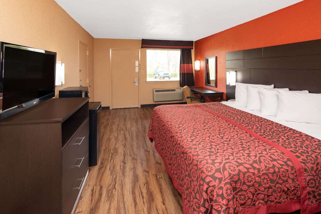 Days Inn by Wyndham Tupelo - photo 6