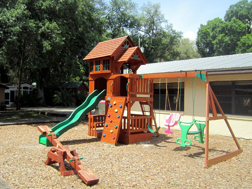 Riverside Lodge Resort - photo 12