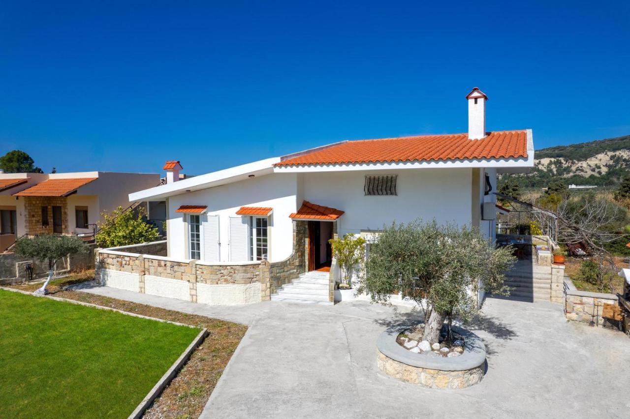 Yannis Place - carbon neutral hotel in Rodos