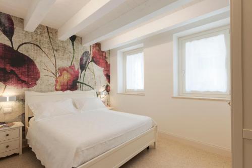 Marinelli Apartments La Madonnina — 4-Star Luxury Hotel in Osimo, Italy