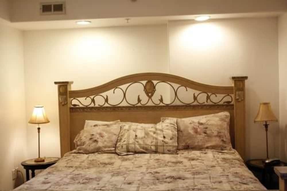 7 Gables Inn & Suites - photo 11
