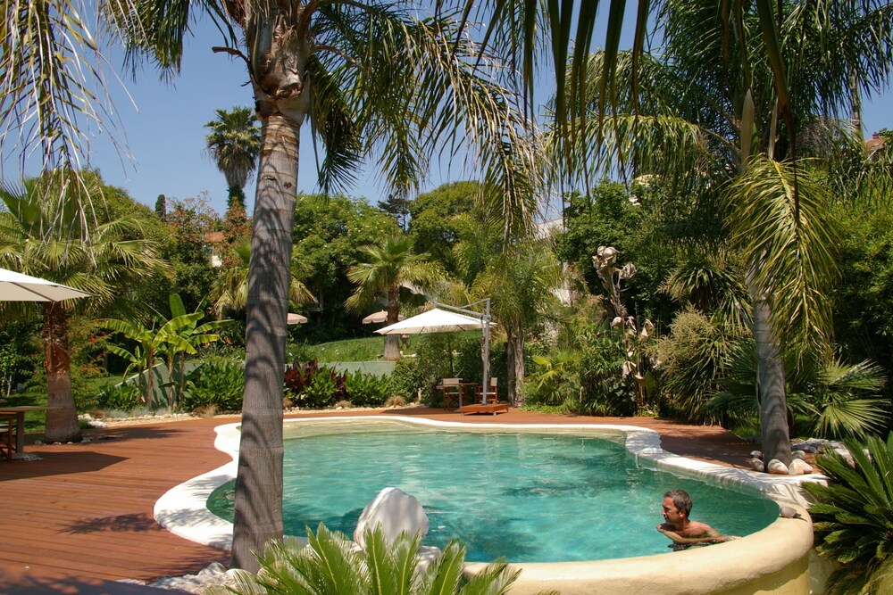 Cannes Villa St Barth — 5-Star Luxury Hotel in Cannes, France