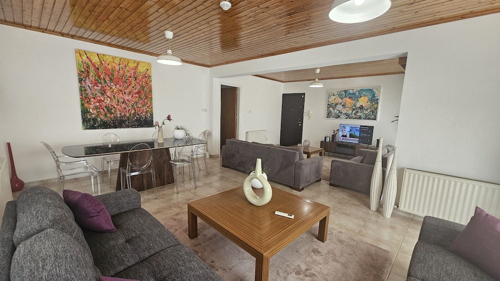 STAY Uptown Apartment — 4-Star Luxury Hotel in Nicosia, Cyprus