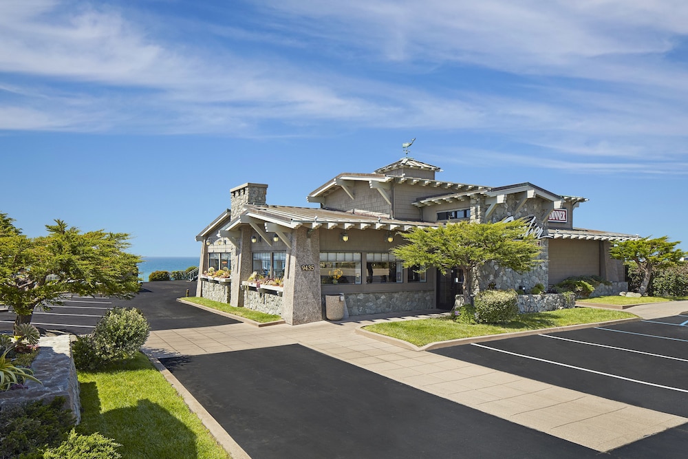 Cavalier Oceanfront Resort - photo 36