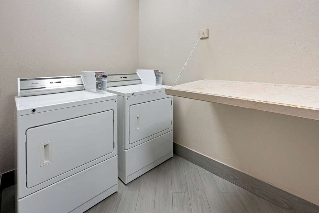 La Quinta Inn & Suites by Wyndham Houston Bush Intl Airpt E - photo 40