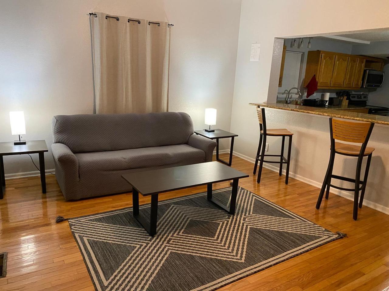 Cozy House with Large Free Parking on Premises — 4-Star Luxury Hotel in Springfield, United States