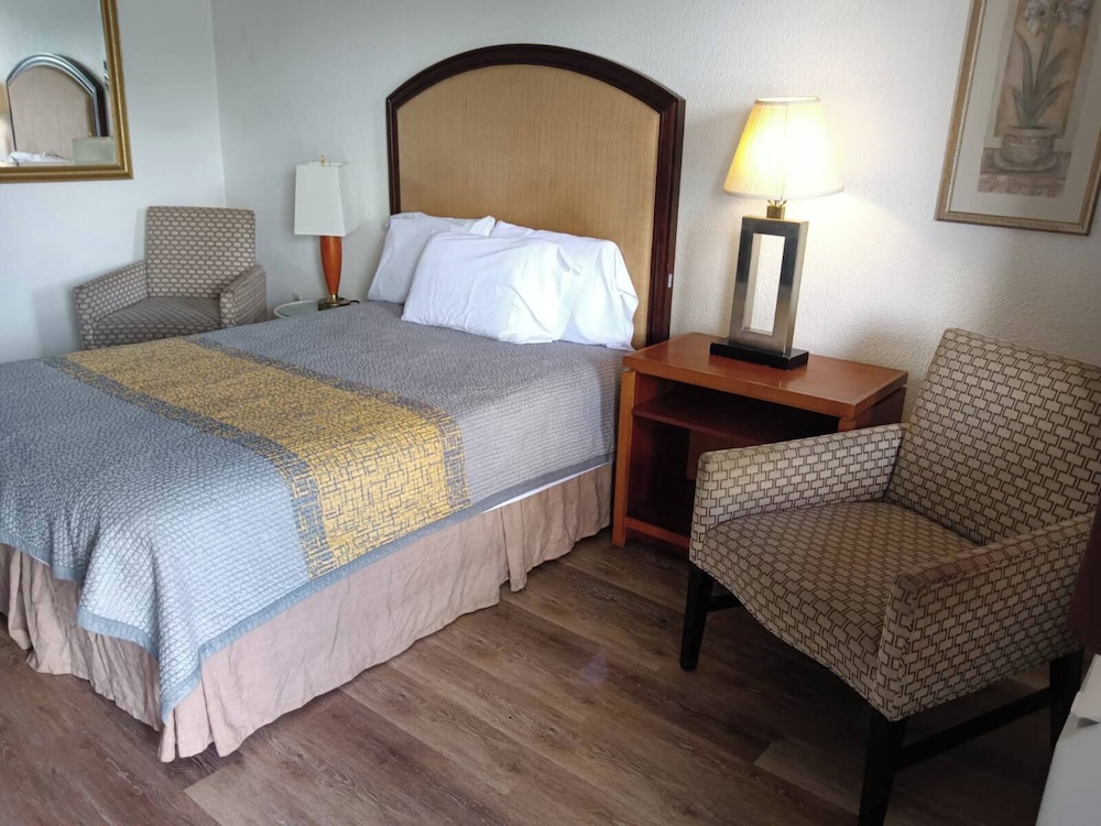 Ans Inn & Suites - photo 30