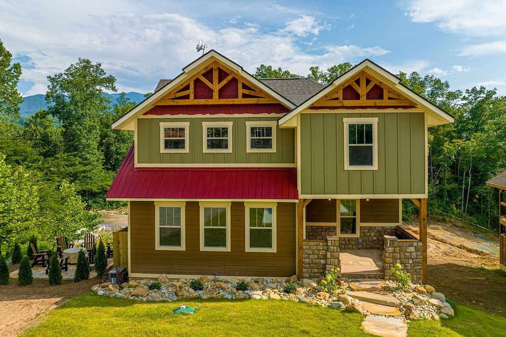 Brandon`s Mountain Retreat — 4-Star Luxury Hotel in Gatlinburg, United States