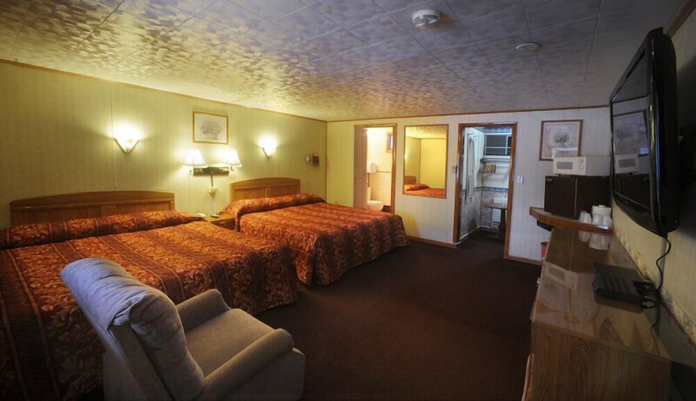 A1 Economy Inn - photo 6