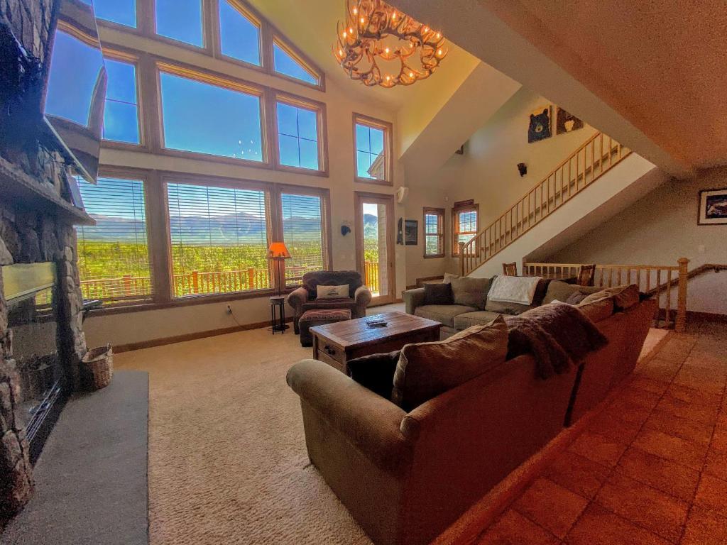 M1 Luxury home a short walk from the Mount Washington Hotel AC heated floor stunning views - carbon neutral hotel in Carroll