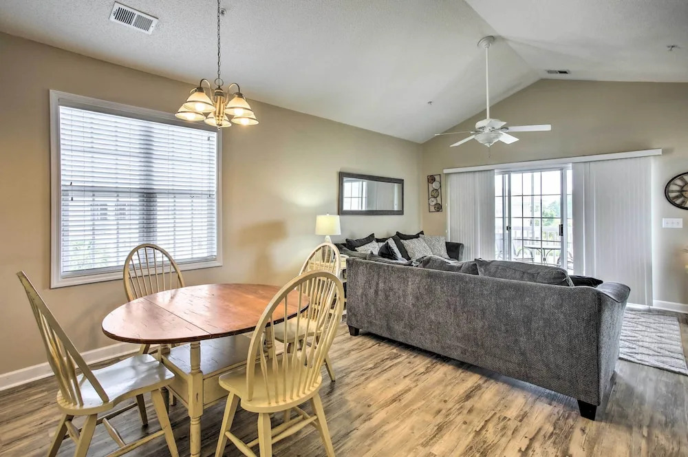 Barefoot Resort Condo with Pool Tennis Court Access - photo 3