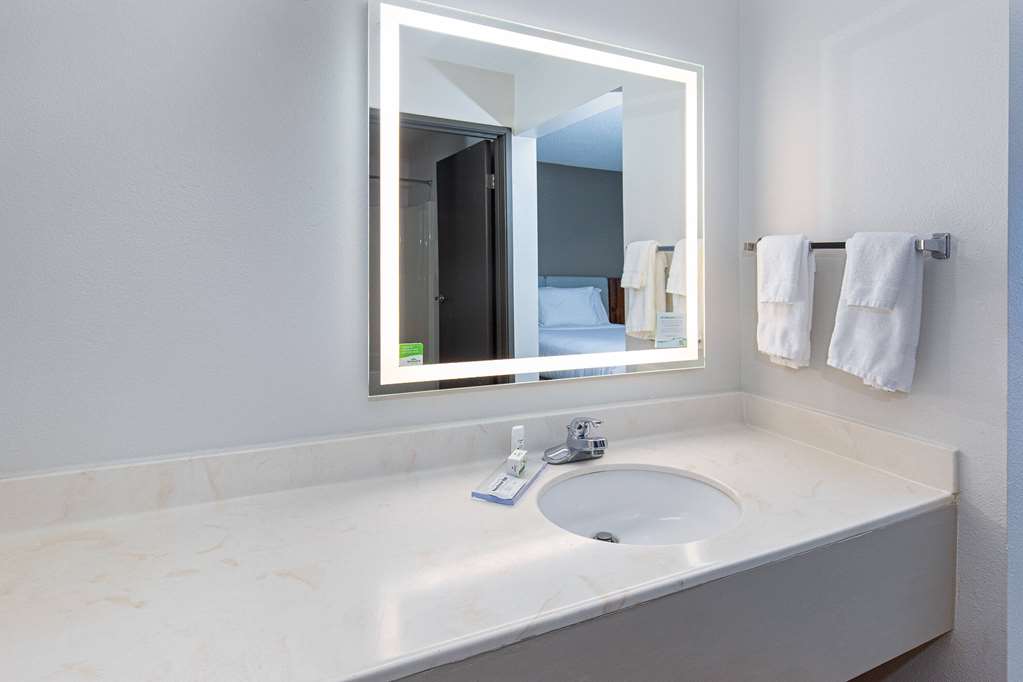 Baymont by Wyndham Hattiesburg - photo 49