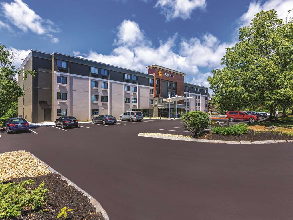 La Quinta Inn & Suites by Wyndham Salem NH - photo 5