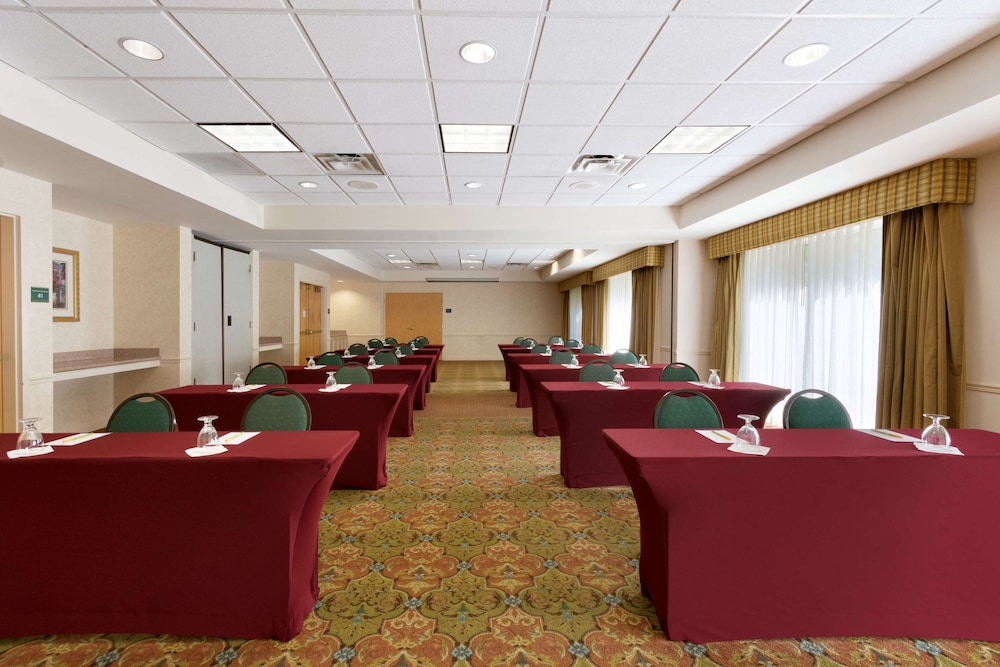 Hilton Garden Inn Atlanta Northpoint - photo 28