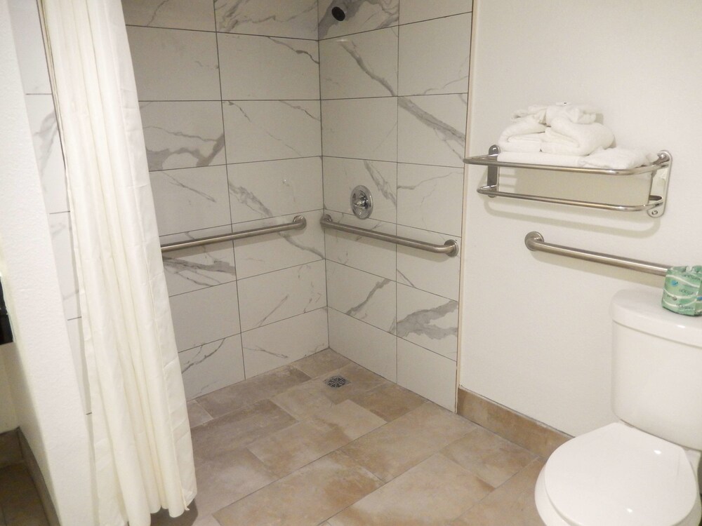 Studio 6 Houston TX Intercontinental Airport South - photo 11