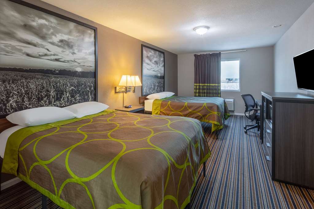 Super 8 by Wyndham Missouri Valley - photo 23