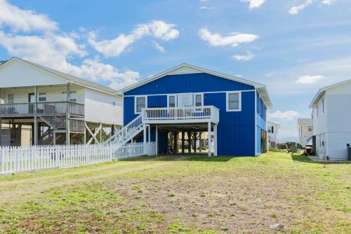 Out of the Blue by Oak Island Accommodations - photo 26