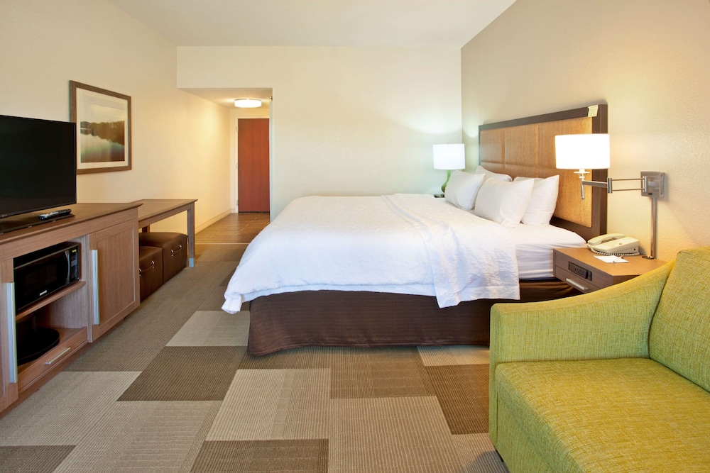 Hampton Inn & Suites Nashville Smyrna - photo 8