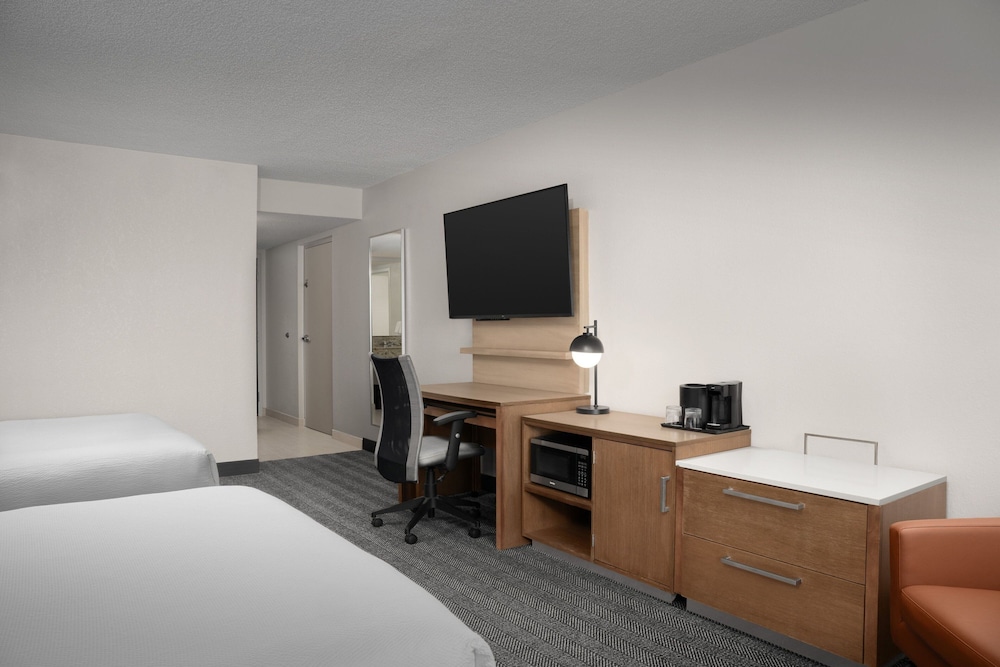 Courtyard by Marriott Orlando East UCF Area - photo 17