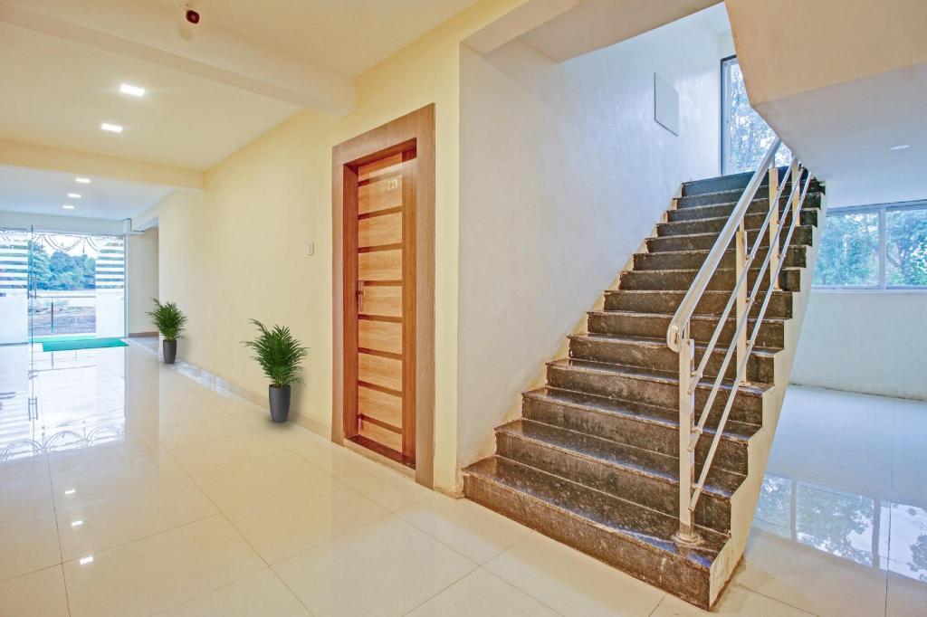 Capital O 91236 Sudama Residency