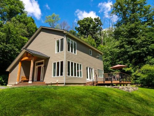 Berkshire Vacation Rentals: High End Berkshires Getaway — 4-Star Luxury Hotel in Great Barrington, United States