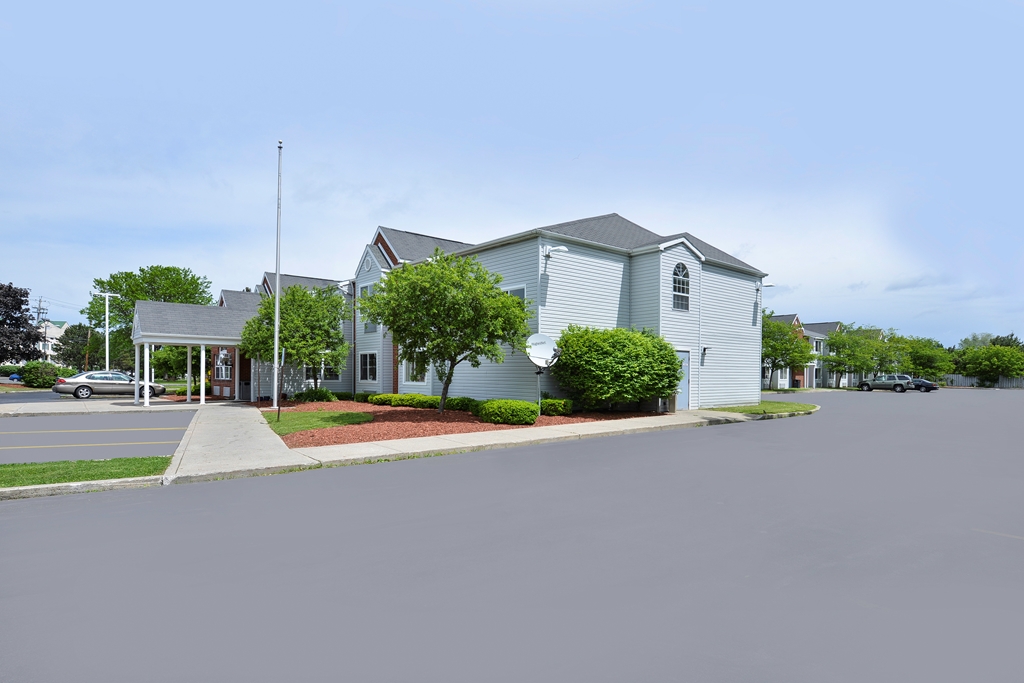 Americas Best Value Inn East Syracuse - photo 5