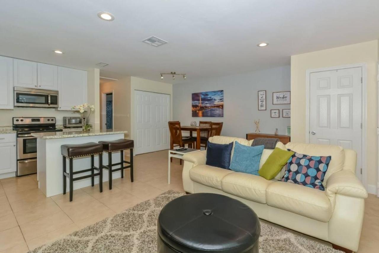 Lovely Cottage Near the Beach And Downtown Sarasota — 4-Star Luxury Hotel in Sarasota, United States
