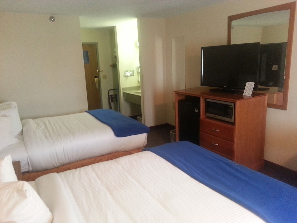 New Victorian Inn and Suites - photo 6