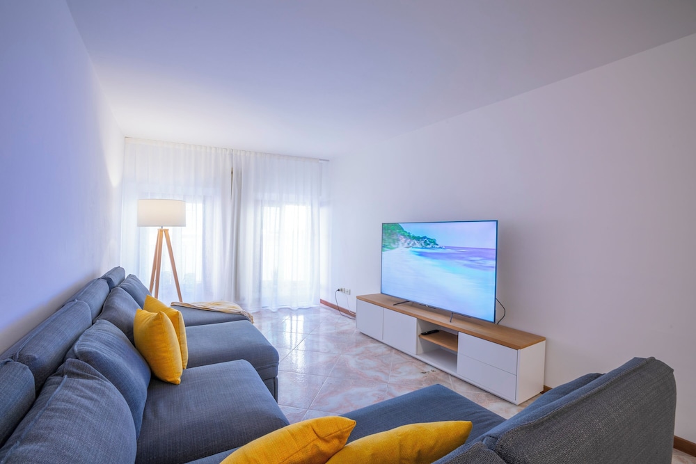 Cozy Apartment In The Heart Of Riva — 4-Star Luxury Hotel in Riva Del Garda, Italy