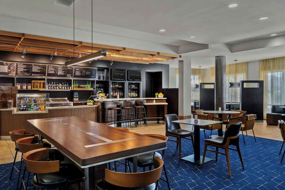 Courtyard by Marriott Evansville East - photo 23