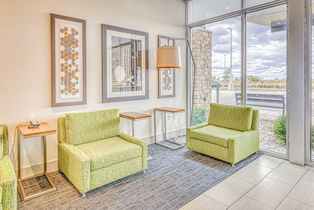 Holiday Inn Express & Suites Rantoul by IHG - photo 53