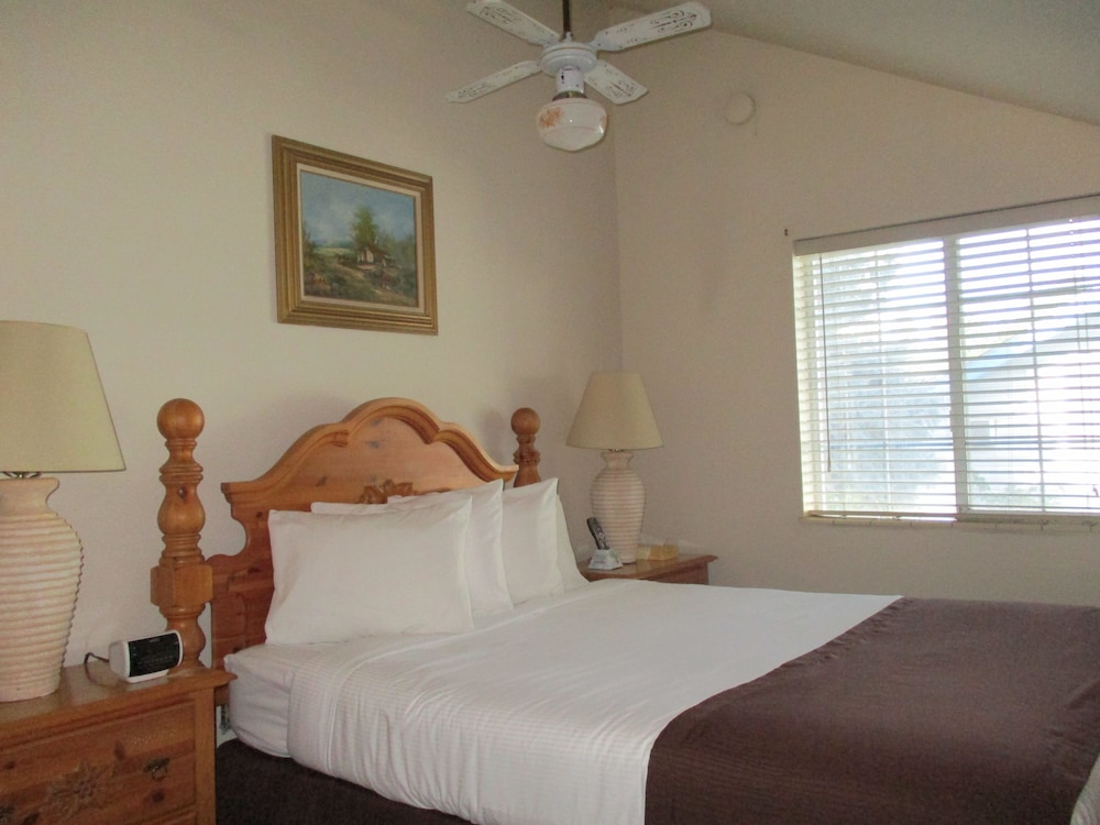Turning Leaf Townhome Suites Spokane - photo 17