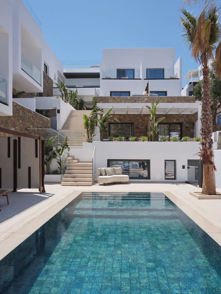 Iria Blue Mykonos — 4-Star Luxury Hotel in Mykonos, Greece