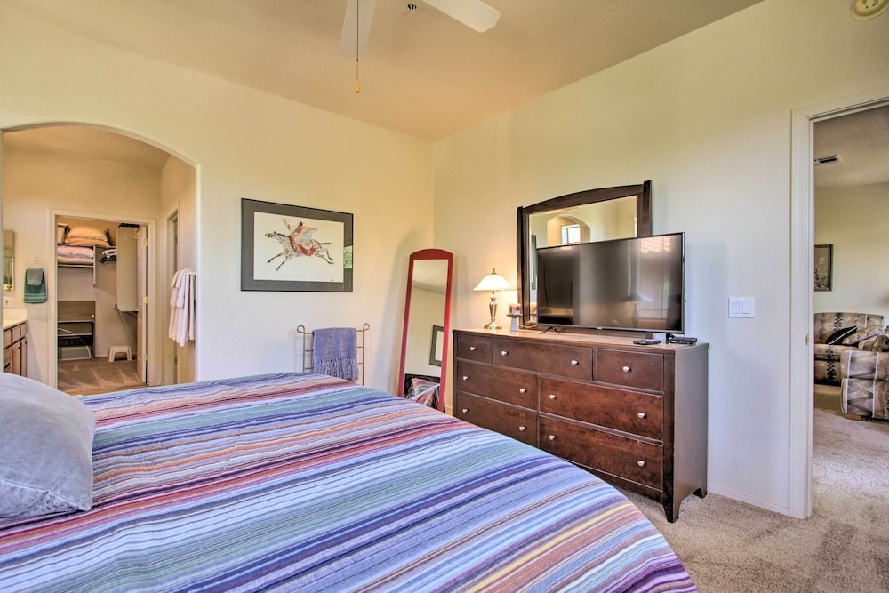 Scottsdale Condo w Balcony & Resort Amenities - photo 10