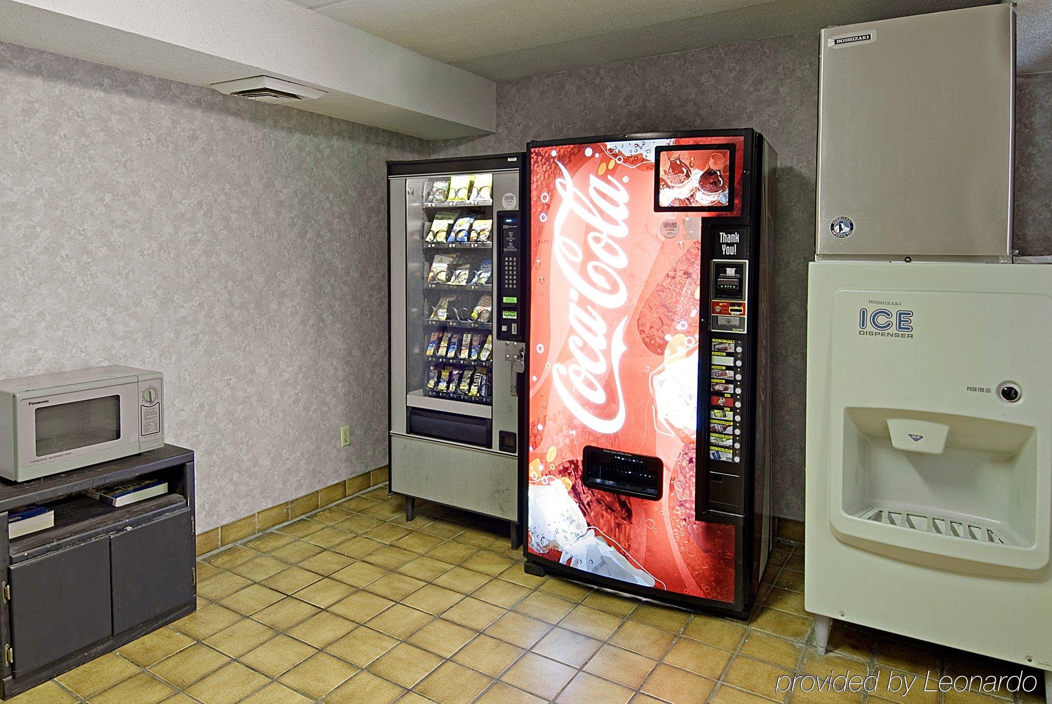 Econo Lodge Marietta - photo 3