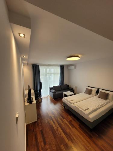 Apartament Wierzbowa 6 z klimatyzacja — 4-Star Luxury Hotel in Poznan, Poland