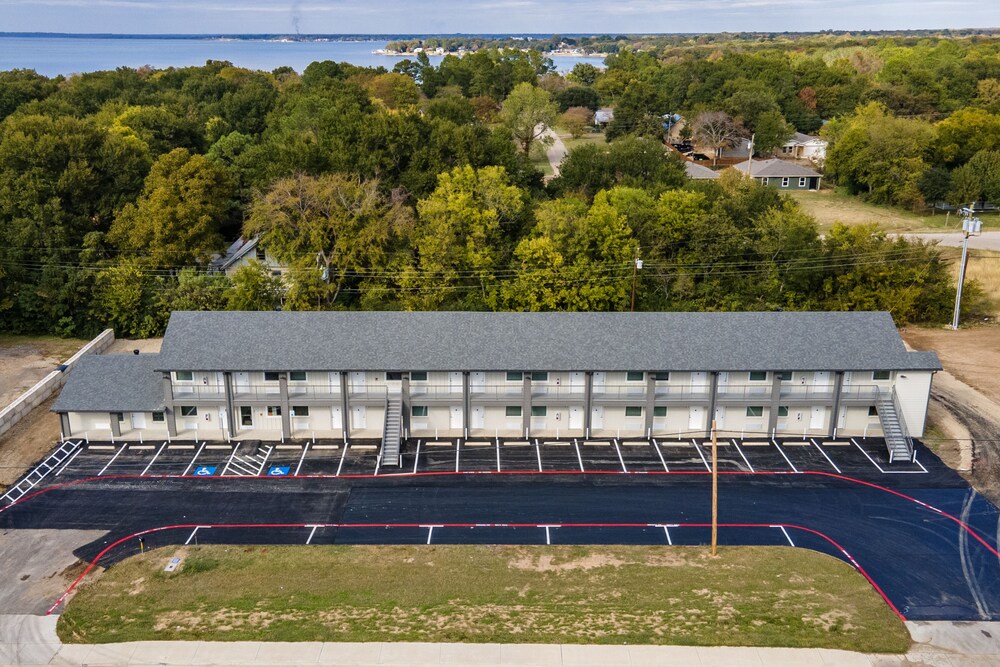 Extended Stay Gun Barrel City - photo 41