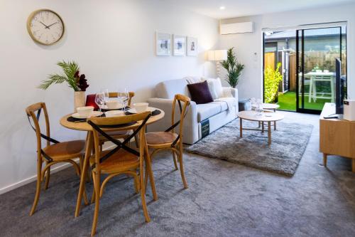 Vibrant Central Christchurch Pad 2 bed 1 bath — 4-Star Luxury Hotel in Christchurch, New Zealand